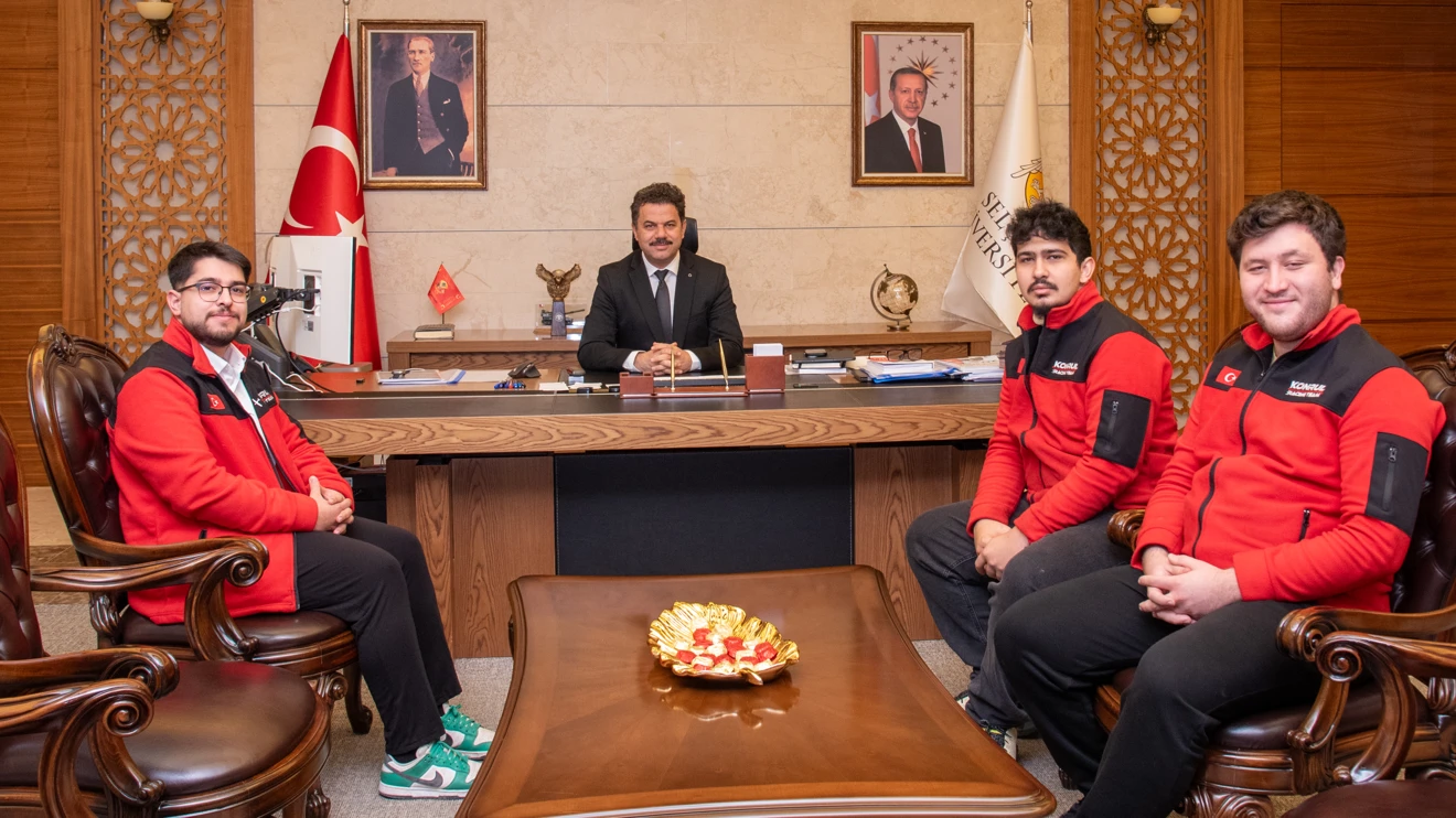 Selçuk Üniversitesi Konrul Racing Team, çalışmalarını Rektör Yılmaz’a Anlattı